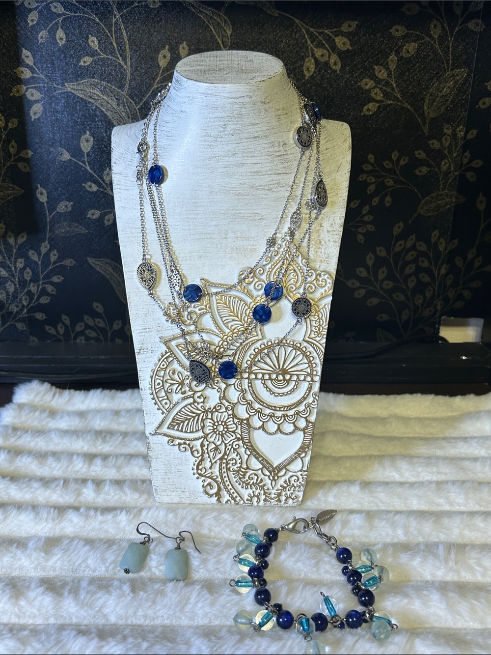 3 pc Silver and Blue set